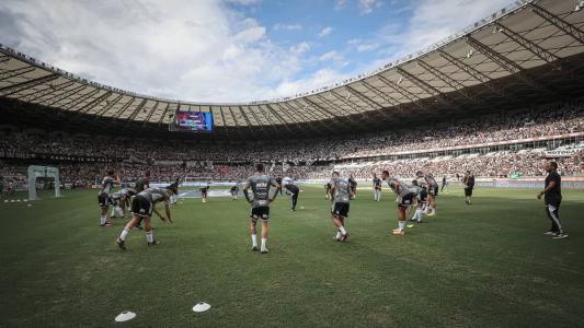 Transformação em SAF é chave do Atlético para atender pedidos de Coudet