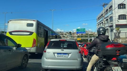 Trânsito complicado no local