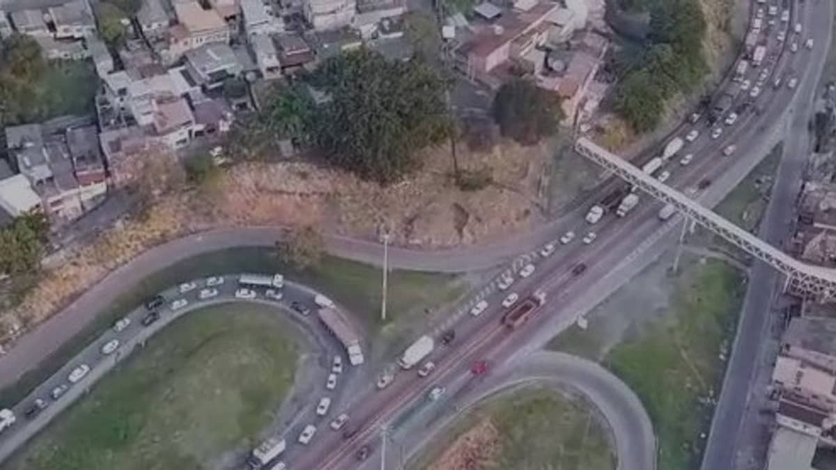 Trânsito lento no Anel Rodoviário complica a vida dos motoristas; confira rotas alternativas