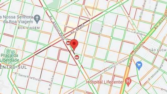 Trânsito na avenida Afonso Pena está interditado em ambos sentidos