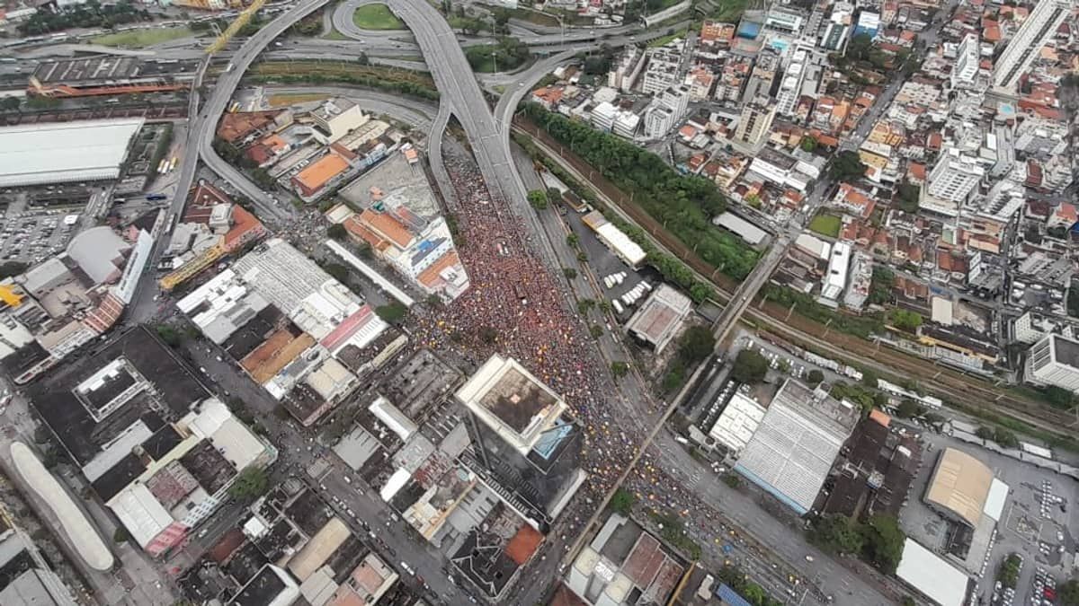 Cortejo do Então, Brilha! interdita vias de chegada ao Centro de Belo Horizonte; veja opção