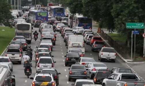 Rodízio de veículos está suspenso em SP