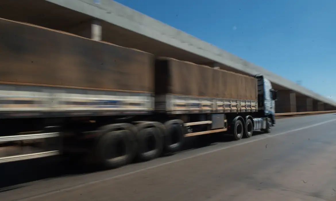 Transportadoras mineiras em risco de colapso, alerta Setcemg