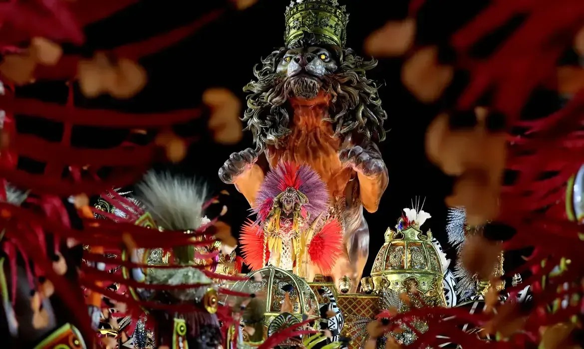 Escolas de samba do Rio: entenda os quesitos avaliados na apuração