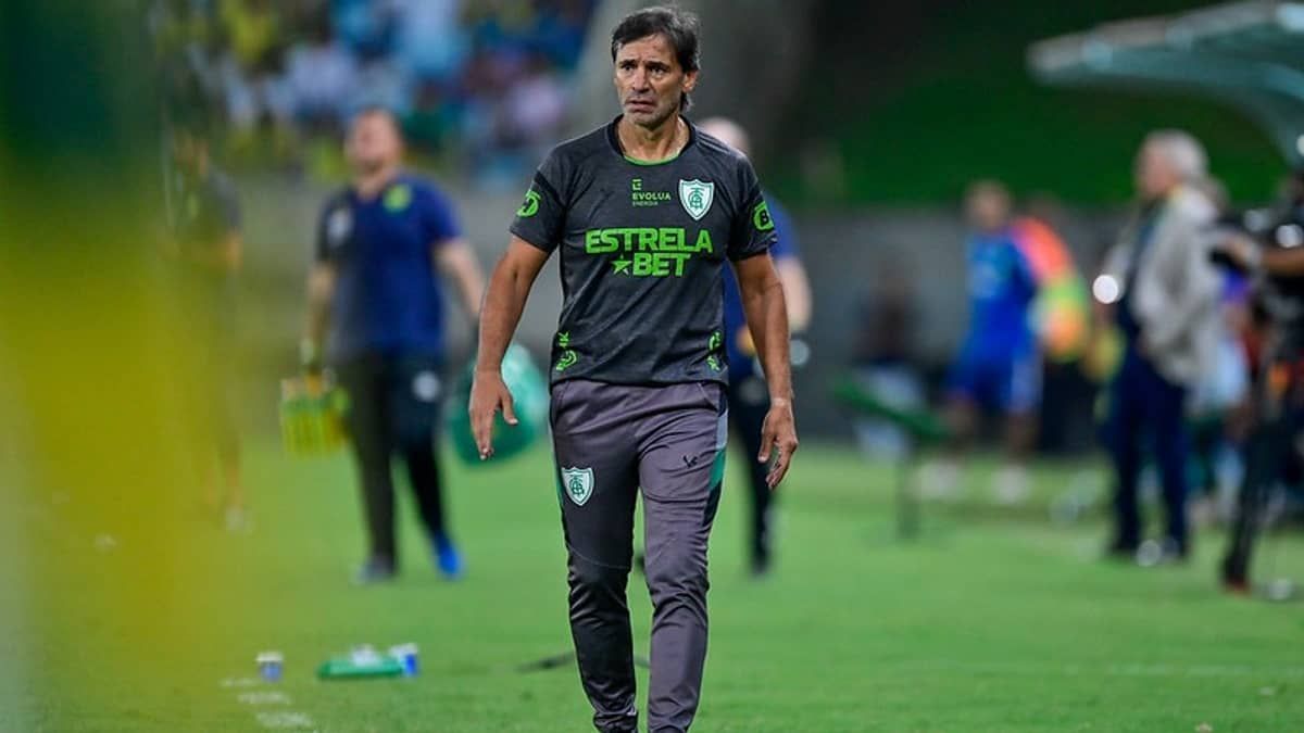 Apesar do empate, Bustos destaca sequência positiva do América no Brasileirão