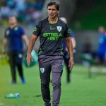 Apesar do empate, Bustos destaca sequência positiva do América no Brasileirão