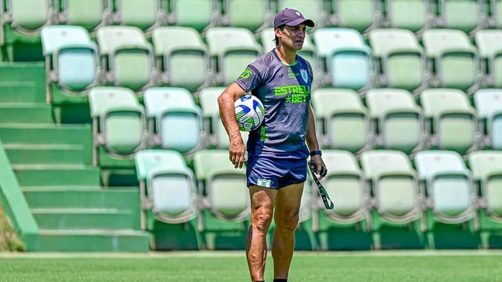 América está escalado com duas novidades para partida contra Coritiba