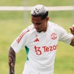 Treinador do United afirma que Antony ‘é um lutador’, e web repercute