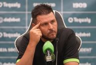 Rebaixado, Coritiba anuncia demissão de treinador