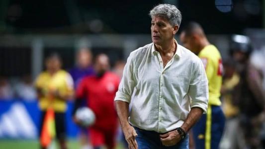 Treinador gremista rebateu acusações sobre o caso envolvendo Adriel