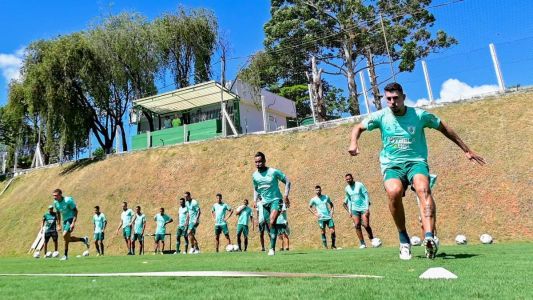 Treinamento do América nesta quinta (23) no CT Lanna Drumond