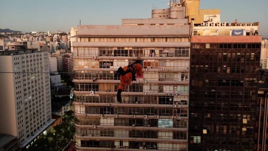 Treinamento faz parte do Curso de Salvamento em Altura da Academia de Bombeiros Militar
