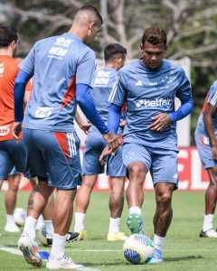 Cruzeiro treinou neste sábado (21) no Centro de Treinamento da Conmebol, em Luque
