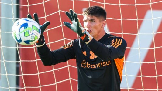 Treino de goleiros do Inter teve bola com gás hélio