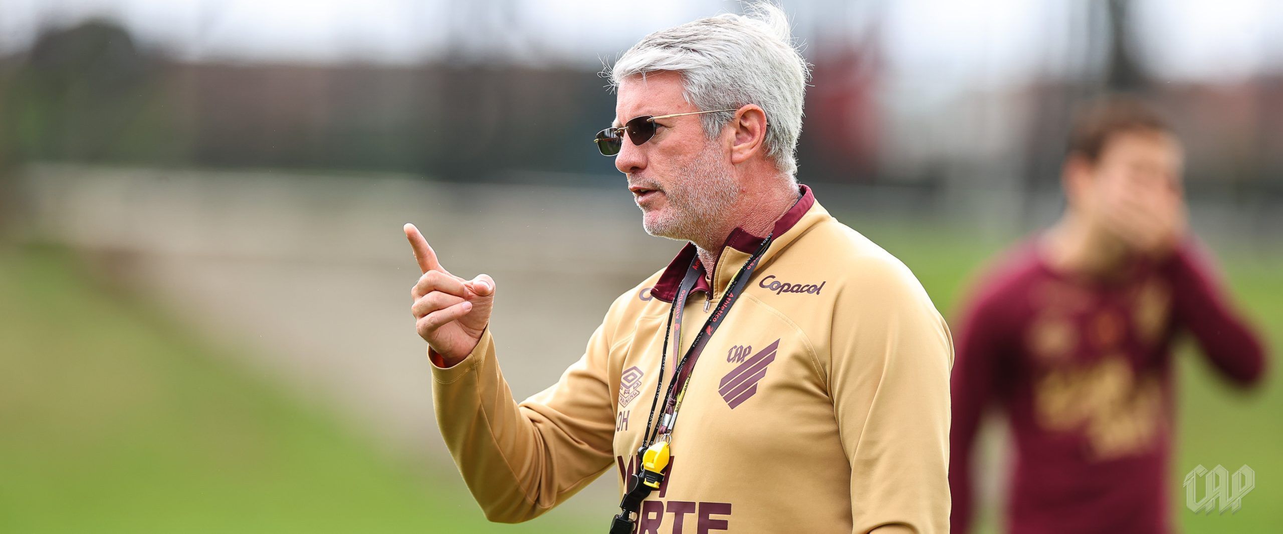 Odair enfrenta problemas para escalar Athletico-PR contra Amazonas pela Série B