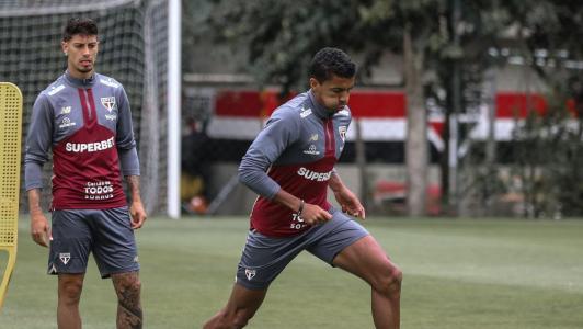 Luiz Gustavo e Rigoni, do São Paulo, em treino no CT da Barra Funda-SP