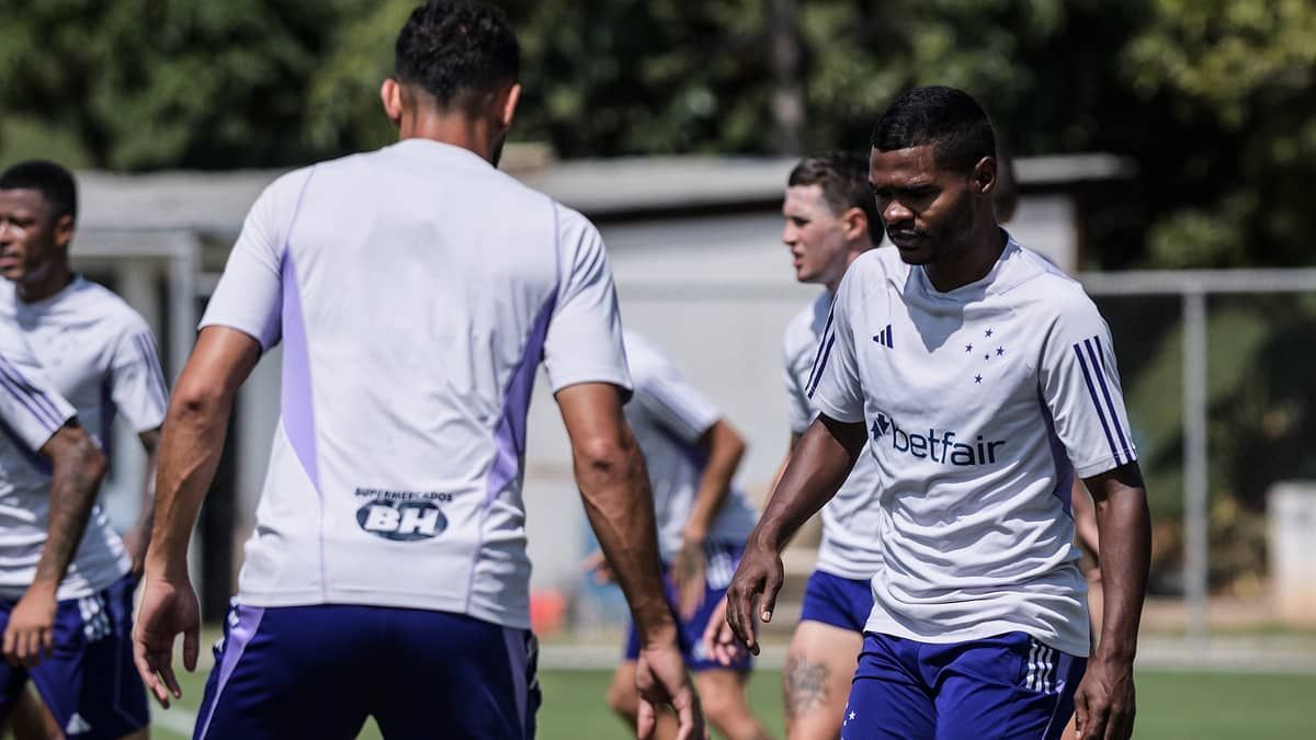Cruzeiro altera horário do treino para apresentação de Zé Ricardo