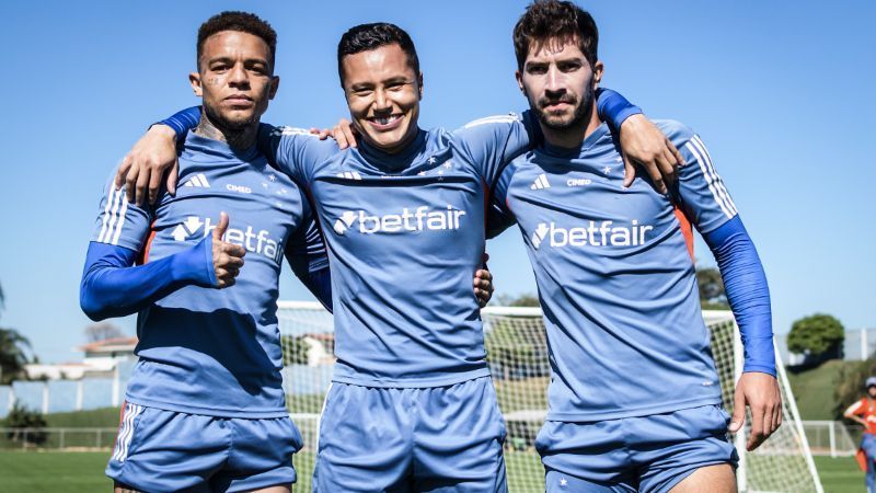 Com retornos de titulares, Cruzeiro divulga relacionados para enfrentar o Bahia