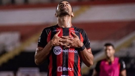 Tréllez não vai mais jogar pelo Vitória na Série B
