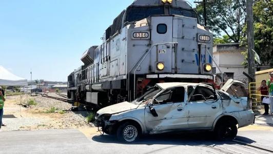 Encenação mostrou como é o resultado de acidente entre trem e carro