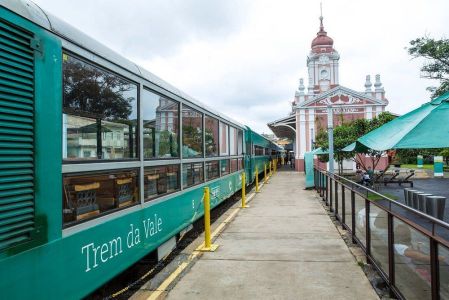 Neste mês, teve início uma nova etapa de recuperação da ferrovia.