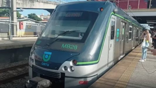 Trens circulam nesta quinta-feira (3)