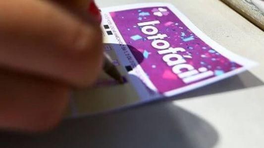 Três apostas em Avaré e uma em Brasília faturaram a Lotofácil