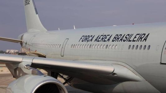 Três aviões com repatriados brasileiros decolam de Israel entre quarta-feira (12) e sábado (14)