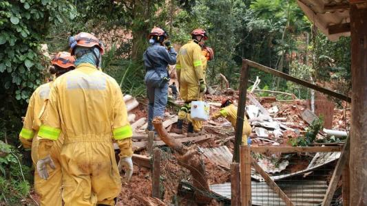 Três vítimas do desastre em São Sebastião são encontradas neste domingo (26)