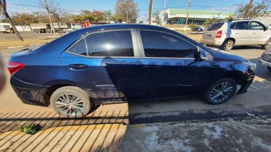 Treze veículos serão ofertados durante o leilão