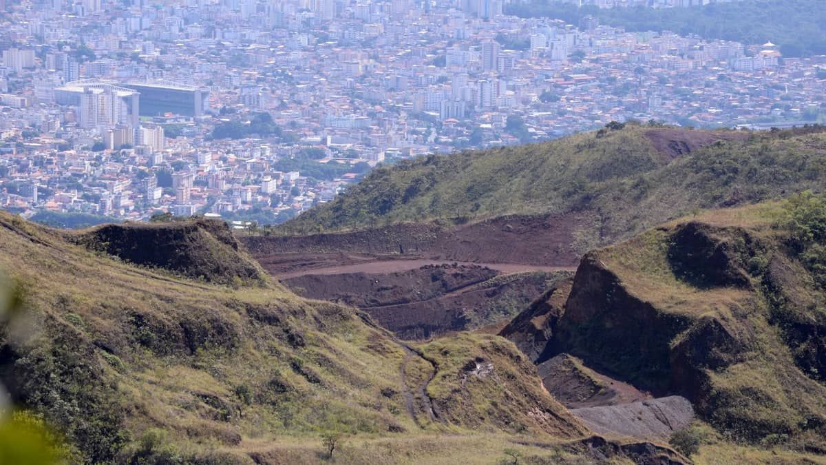 TRF-6 forma maioria para manter proibição à mineração da Tamisa na Serra do Curral