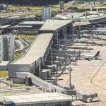 Polícia Federal prende trio brasileiro procurado pela Interpol e deportado dos EUA para o Aeroporto de Confins