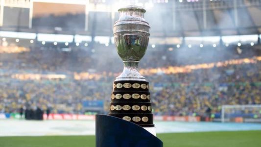 Troféu da Copa América, que em 2024 será disputada nos EUA