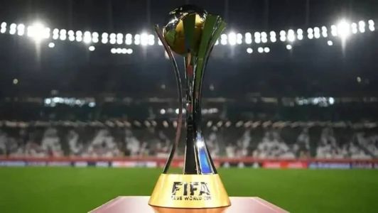 Troféu do Mundial de Clubes da Fifa, que será em dezembro na Arábia Saudita