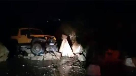 Troller foi atingido por pedras após queda de paredão em Itabirito