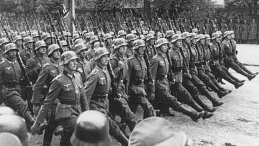 Tropas da Alemanha nazista de Hitler invadiram a Polônia em 1939