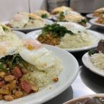 Bar raiz do Alto Vera Cruz vende mais de meia tonelada de tropeiro por mês: 'Não tem nada melhor'