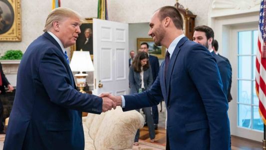 Trump e Eduardo Bolsonaro chegaram a se encontrar em 2019