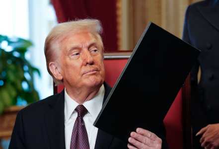 Tarifas são impostas aos EUA de forma injusta pela UE, diz Trump | CNN Brasil