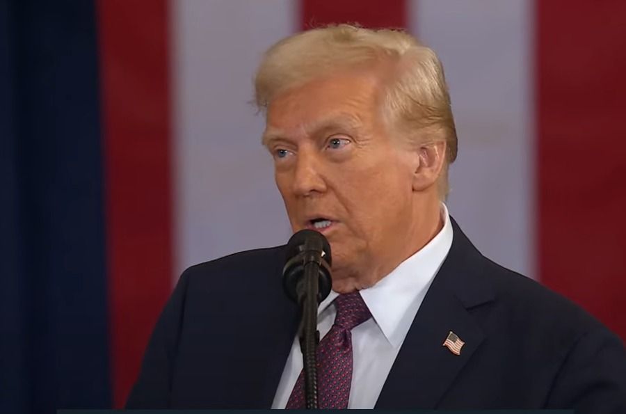 Trump homenageia militares em primeira fala pública após ataque contra Irã