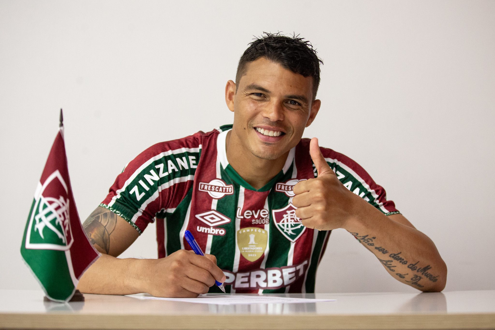 Thiago Silva é inscrito pelo Fluminense e pode estrear na próxima rodada