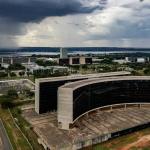 Segurança de banco que ficava com celular corporativo para monitorar 250 agências receberá horas extras