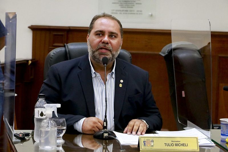 Tulio Micheli oficializa filiação ao PSDB