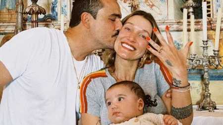 Túlio Dek e Gabriela são pais de Lion, de dez meses