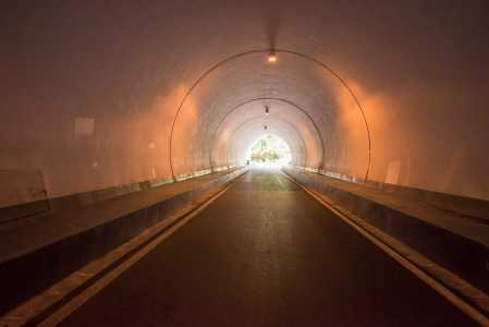 Imagem ilustrativa de túnel
