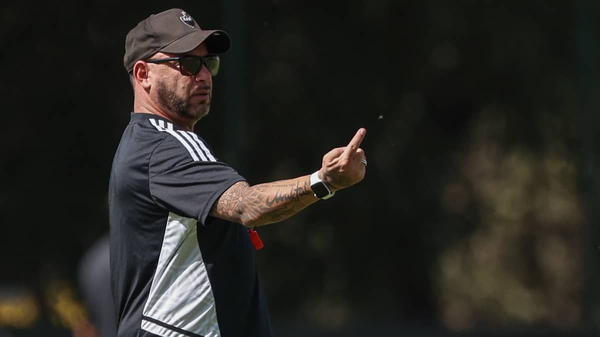Atlético: há um ano, argentino Turco Mohamed era oficializado pelo alvinegro