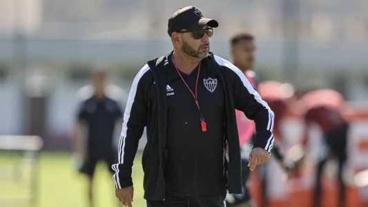 Turco Mohamed foi demitido do Atlético após partida contra o Cuiabá em 2022