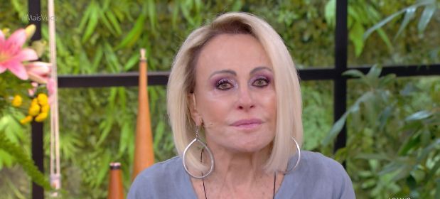 Ana Maria recebe prêmio e chora por Fernanda Torres, indicada ao Oscar