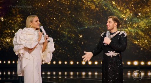Diego Martins era Odete Roitman no The Masked Singer Brasil