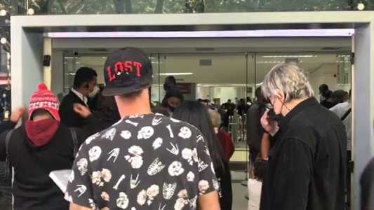 UAI Praça Sete está lotada na manhã desta segunda-feira (25)